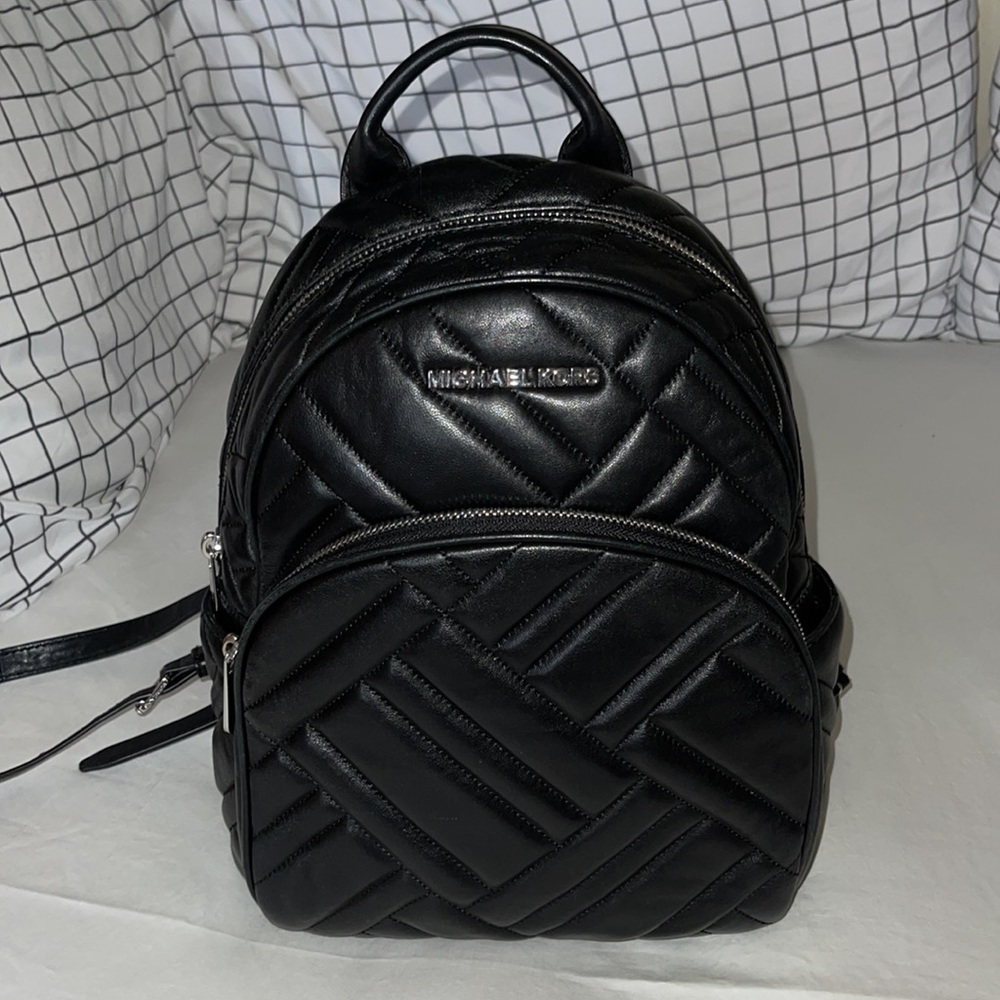 MK Abbey back bag/quilted /leather/ Black